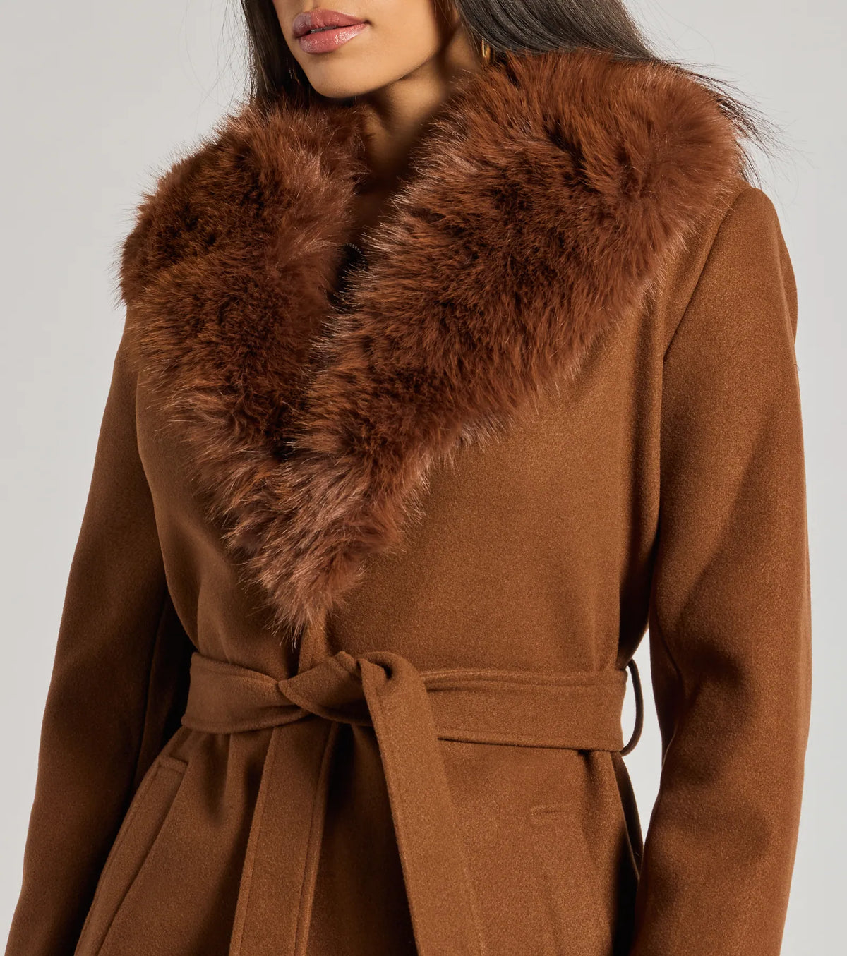 Vivienne | Belted Wool Coat with Faux Fur Collar